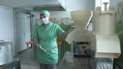 У школі на Черкащині відремонтували їдальню та оновили меню У школі на Черкащині відремонтували їдальню та оновили меню