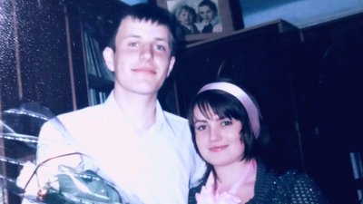 Олеся й Сергій Редики з Хмельницького під час заручин Олеся й Сергій Редики з Хмельницького під час заручин