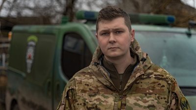 Батько та син рятують поранених військових: історія парамедиків "Госпітальєрів" Батько та син рятують поранених військових: історія парамедиків "Госпітальєрів"