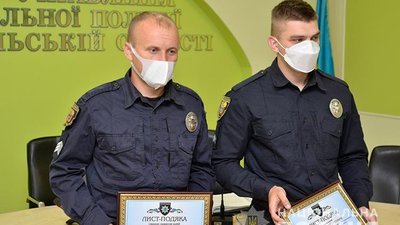 На Тернопільщині нагородили поліцейського за допомогу в розшуку дівчинки На Тернопільщині нагородили поліцейського за допомогу в розшуку дівчинки