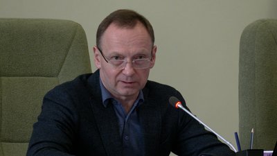 Приїзд Віталія Кличка, нове місто партнер, суперечки навколо Ялівщини: як пройшла сесія Чернігівської міськради Приїзд Віталія Кличка, нове місто партнер, суперечки навколо Ялівщини: як пройшла сесія Чернігівської міськради