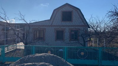 Живуть під обстрілами та починають посівну. З 380 мешканців села на Запоріжжі залишились 130 Живуть під обстрілами та починають посівну. З 380 мешканців села на Запоріжжі залишились 130