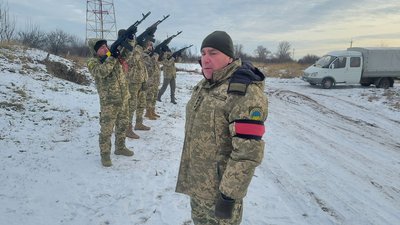 У Білопіллі на Сумщині поховали військового Сергія Платонова У Білопіллі на Сумщині поховали військового Сергія Платонова