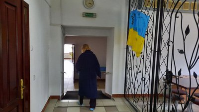 "Трупи лежали повсюди": у тернопільській лікарні перебуває жителька Маріуполя