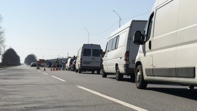 На в’їздах в Івано-Франківську область планують встановити блокпости На в’їздах в Івано-Франківську область планують встановити блокпости