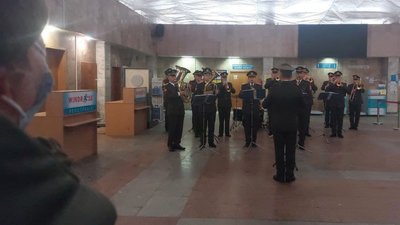 В Івано-Франківську вшанували пам'ять героїв, полеглих у боях за Донецьке летовище В Івано-Франківську вшанували пам'ять героїв, полеглих у боях за Донецьке летовище