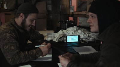 Бійці пишуть диктант на позиціях в Харківській області