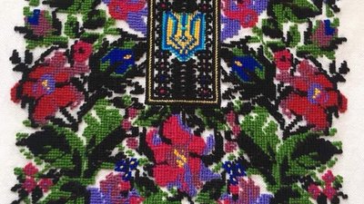 Борщівська сорочка для воїна: вишивальниця започаткувала на Тернопільщині новий проєкт Борщівська сорочка для воїна: вишивальниця започаткувала на Тернопільщині новий проєкт
