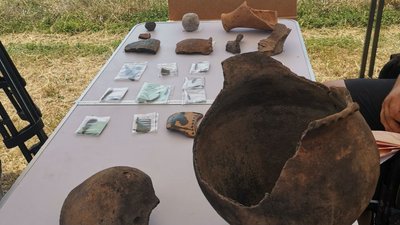 Античні амфори, кераміка, частини зброї: на Полтавщині досліджують скіфське поселення Античні амфори, кераміка, частини зброї: на Полтавщині досліджують скіфське поселення