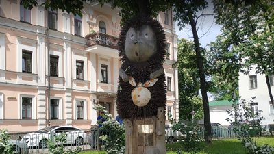 У Києві невідомі зруйнували скульптуру "Їжачка в тумані" — її відновлять і повернуть на місце