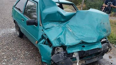 Автомобіль ЗАЗ 1102
