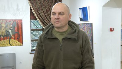 Боєць полку імені Кастуся Калиновського Вадим Кабанчук на форумі у Луцьку