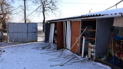 Наслідки російської атаки в Дергачах, 3 лютого 2026 року Наслідки російської атаки в Дергачах, 3 лютого 2026 року