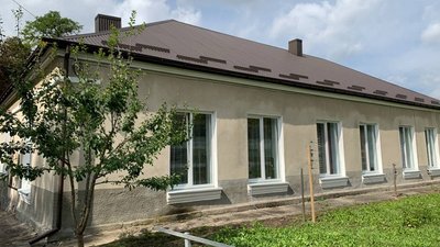 На Тернопільщині три громади зберегли геріатричний будинок