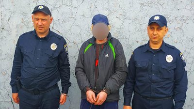 Втік до лісу: на Чернігівщині затримали підозрюваного у вбивстві подружжя з Києва