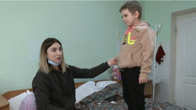 Граються, малюють і танцюють: пацієнти Черкаського дитячого центру онкології ведуть боротьбу з хворобою Граються, малюють і танцюють: пацієнти Черкаського дитячого центру онкології ведуть боротьбу з хворобою