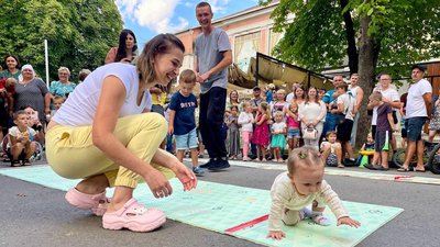 Забіг у повзунках у Нововолинську