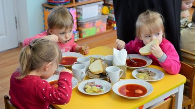 Безглютенове та безлактозне. Як організували дієтичне харчування у кропивницькому дитсадку