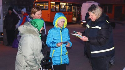 переселенці, потяг, евакуація, Донеччина, Бердичів, Житомирщина, ДСНС, влада переселенці, потяг, евакуація, Донеччина, Бердичів, Житомирщина, ДСНС, влада