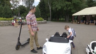 П'ятирічний лучанин розмовляє двома мовами П'ятирічний лучанин розмовляє двома мовами