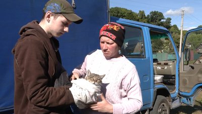 "Готова на собачу будку, тільки щоб не стріляли": на Новгород-Сіверщині люди покидають прикордонні села "Готова на собачу будку, тільки щоб не стріляли": на Новгород-Сіверщині люди покидають прикордонні села