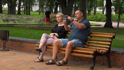Співає пісні та заробляє гроші для ЗСУ: у Чернігові хлопчик назбирав майже 60 тисяч гривень Співає пісні та заробляє гроші для ЗСУ: у Чернігові хлопчик назбирав майже 60 тисяч гривень
