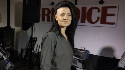 Вчителька вокалу з Житомира готує колаборацію з Євгеном Літвінковичем Вчителька вокалу з Житомира готує колаборацію з Євгеном Літвінковичем