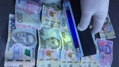 Поліцейські викрили жителя Рівненщини, який займався сутенерством та збутом наркотиків Поліцейські викрили жителя Рівненщини, який займався сутенерством та збутом наркотиків