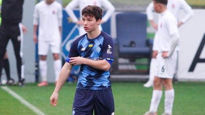 "Динамо" розірвало контракт з 18-річним форвардом Уваровим. Його батько - представник влади "ЛНР"