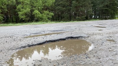 Дорогу Гадяч-Опішня у 2024 не ремонтуватимуть Дорогу Гадяч-Опішня у 2024 не ремонтуватимуть