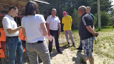 На Львівщині рятувальники оглядають бази відпочинку перед початком сезону На Львівщині рятувальники оглядають бази відпочинку перед початком сезону