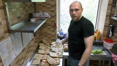 Пройшов 17 кілометрів пішки. Житель Луганщини виїхав до Кривого Рогу Пройшов 17 кілометрів пішки. Житель Луганщини виїхав до Кривого Рогу