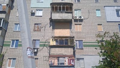 Садять городи під обстрілами. Як живуть мешканці прифронтової громади на Дніпропетровщині