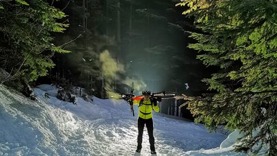 Взимку підкорив Говерлу на велосипеді. Франківець Роман Шутка Взимку підкорив Говерлу на велосипеді. Франківець Роман Шутка