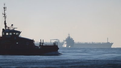 Танкер в морі
