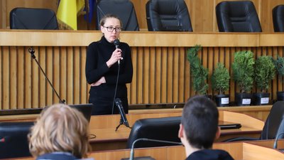 В ужгородському Ротарі-парку інвентаризували дерева за американською системою "iTree Eco" В ужгородському Ротарі-парку інвентаризували дерева за американською системою "iTree Eco"