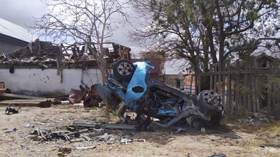 Обстріли в Миколаєві. Будинки, в яких нещодавно жили люди в Балабанівці, покинуті та зруйновані. Обстріли в Миколаєві. Будинки, в яких нещодавно жили люди в Балабанівці, покинуті та зруйновані.