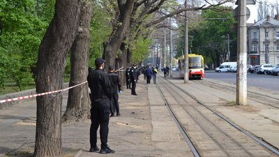Пускають по двоє та в масках: як проходять роковини 2 травня Одесі Пускають по двоє та в масках: як проходять роковини 2 травня Одесі