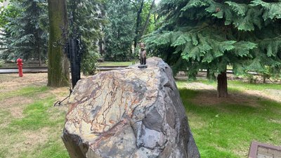 В Ужгороді відкрили нову мініскульптурку, присвячену Андрію Новаку