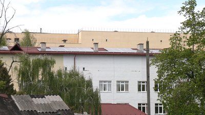 8 годин безперебійної роботи: на корпусі для немовлят обласної дитячої лікарні в Чернігові встановили сонячні панелі 8 годин безперебійної роботи: на корпусі для немовлят обласної дитячої лікарні в Чернігові встановили сонячні панелі