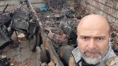 Одеський волонтер розповів про повернення "Укрпошти" на деокуповану Херсонщину та настрій військових Одеський волонтер розповів про повернення "Укрпошти" на деокуповану Херсонщину та настрій військових