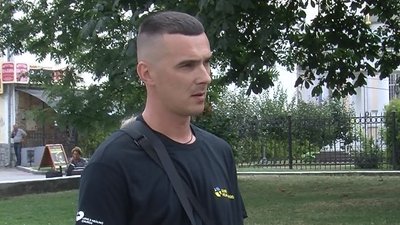 Учасники всеукраїнського автопробігу "Шлях незалежних" зібралися на Театральному майдані Луцька Учасники всеукраїнського автопробігу "Шлях незалежних" зібралися на Театральному майдані Луцька