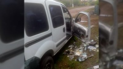 Унаслідок атаки баражувального боєприпасу «Ланцет» у Смячі на Чернігівщині пошкоджене авто