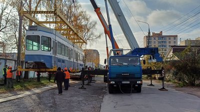 До Вінниці зі Швейцарії привезли ще один трамвай "Tram2000"