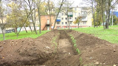 У Марганці на Дніпропетровщині протестують проти забудови на території скверу – репортаж У Марганці на Дніпропетровщині протестують проти забудови на території скверу – репортаж