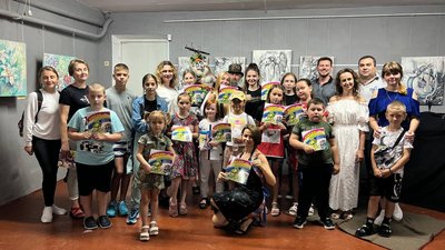 Житомирська художниця Олена Славова відкрила персональну виставку робіт під назвою "Рушник" Житомирська художниця Олена Славова відкрила персональну виставку робіт під назвою "Рушник"