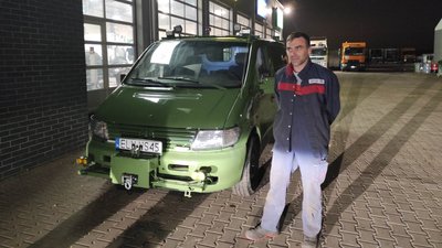 Волинянин у Польщі модернізував автівку для бойових медиків 14 бригади Волинянин у Польщі модернізував автівку для бойових медиків 14 бригади