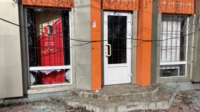 Вибухи у Херсоні не припиняються — російські військові цілять по різних районах міста Вибухи у Херсоні не припиняються — російські військові цілять по різних районах міста