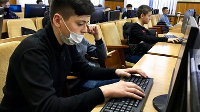 На Буковині у селищі відкрили малу IT-академію для дітей На Буковині у селищі відкрили малу IT-академію для дітей