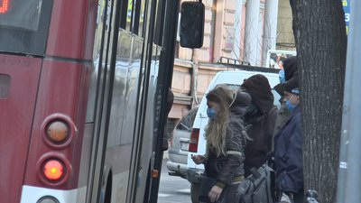 КП "Електроавтотранс" не влаштовуватиме протести щодо заборони стоячих місць у транспорті КП "Електроавтотранс" не влаштовуватиме протести щодо заборони стоячих місць у транспорті